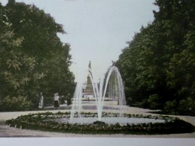 Памятник Николаю I на исторической фотографии в Университетском сквере в Киеве